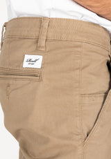 Flex Tapered Chino darksand Closeup2