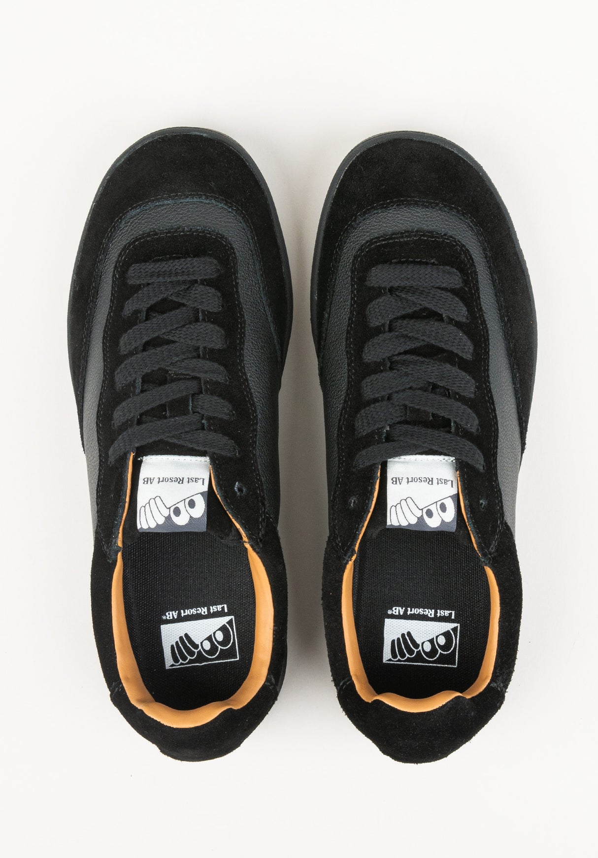 CM001 Low Suede black-black Close-Up2