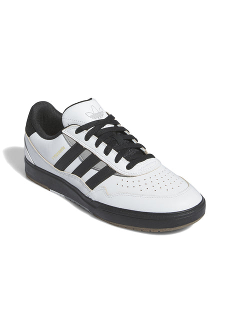 Tyshawn 2 crystalwhite-coreblack-chsolidgrey Vorderansicht